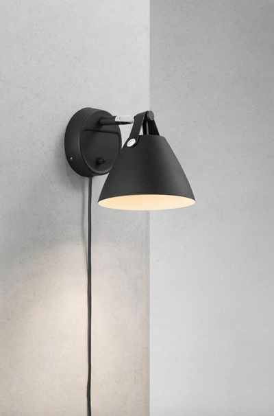 Strap 15 Black Wall Light